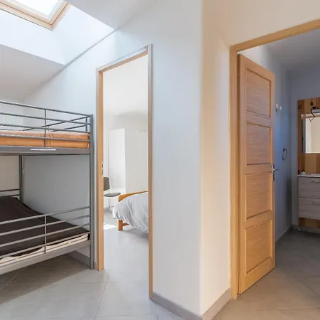 Vaste De 45 M2 Climatise -n4 Apartment Charleval (Bouches-du-Rhone)