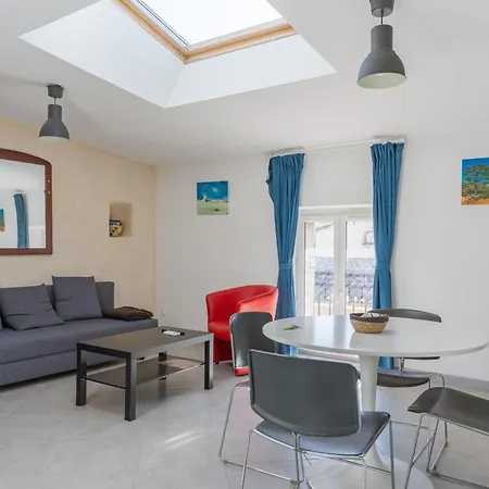 Apartment Vaste De 45 M2 Climatise -n4 Charleval (Bouches-du-Rhone)