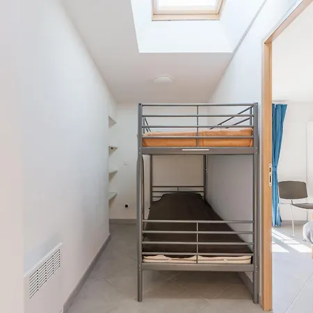 Apartment Vaste De 45 M2 Climatise -n4 *